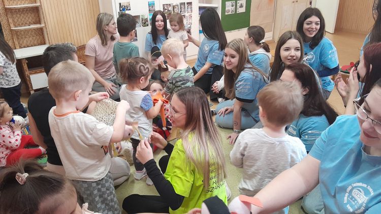 Székelyesek a bölcsődében