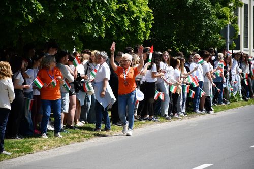 Iskolánk is szurkolt a Tour de Hongrie mezőnyének